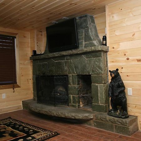 Cupid'S Cabin Gatlinburg Exterior photo