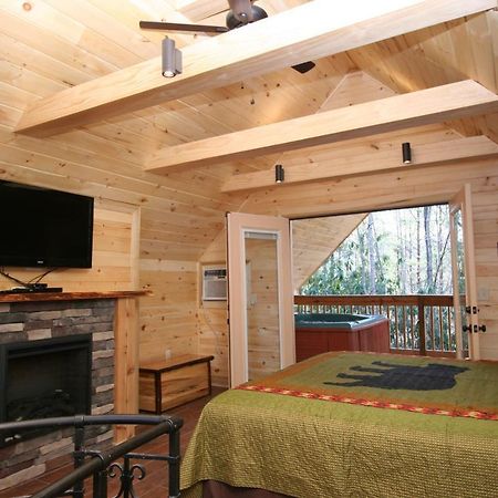 Cupid'S Cabin Gatlinburg Exterior photo
